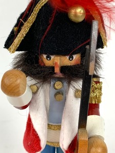 lot 51 image: Steinbach Mini NLE Toy Soldier Nutcracker, 5.5 Tall.