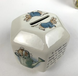 lot 62 image: Peter Rabbit Pieces by Wedgewood