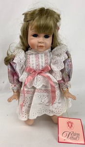 lot 100 image: Two Design Debut Porcelain Dolls - Jennifer and Jill
