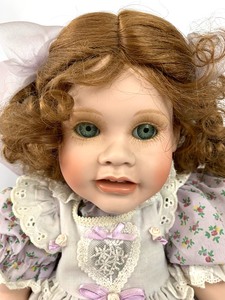 lot 110 image: World Gallery Porcelain Doll - Christina by Beverly Parker