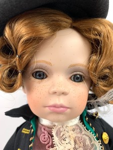 lot 116 image: World Gallery Porcelain Doll, Famous Americans Series - Thomas Jefferson