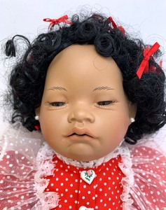 lot 130 image: World Gallery Porcelain Doll - Yolanda by Val Shelton