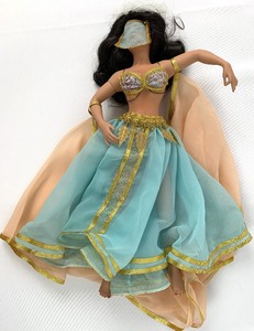 lot 133 image: Welden Museum of Fine Collectibles Porcelain Doll - Adena by Patricia Rose