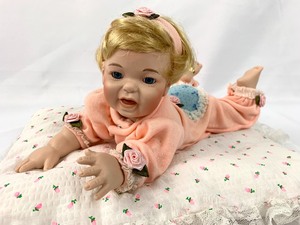 lot 145 image: Moments Treasured Porcelain Doll- Aubrey by William Tung