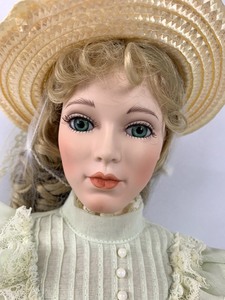 lot 177 image: William Tung Porcelain Doll - Sabrina