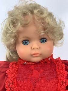lot 218 image: Collectible Lissi Doll from Germany- Shelia