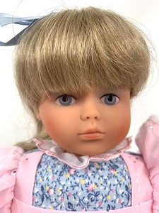lot 225 image: Collectible Lissi Doll from Germany - Marilyn