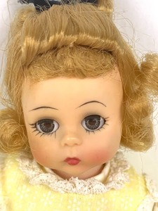 lot 233 image: Vintage 1950-60s Madame Alexander Amy Doll from Little Women