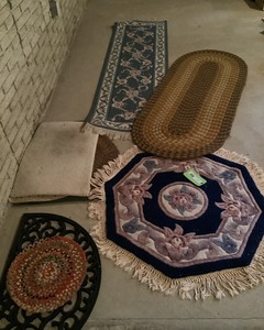 lot L069 image: Assorted Rugs