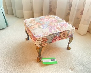 lot C128 image: Chair With Foot Stool