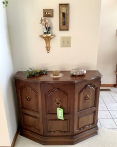 lot B013 image: Wood Cabinet And Contents