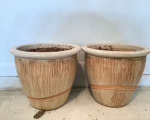 lot H140 image: Ceramic OutdoorIndoor Planters