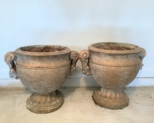 lot H078 image: Bronze Fiberglass Planters