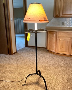 lot M512 image: Fishing Themed Lamp
