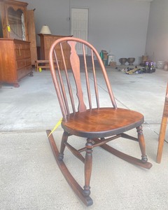 lot M504 image: Vintage Rocking Chair
