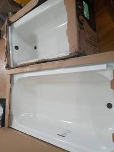 lot 22 image: mixed lot of bathtub - mixed of sizes - see pictures