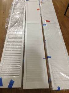 lot 25 image: Bi-fold closrt door- mixed sizes & conditions - see pictures