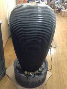 lot 32 image: Outdoor fountain - tested - see pictures