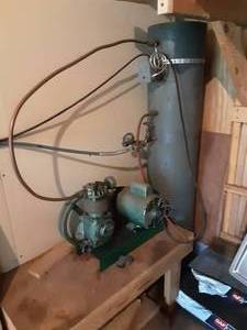 lot 14 image: Home Made Air Compressor-Works