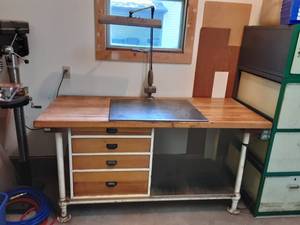 lot 28 image: 4-Drawer Work Bench 71x30x36