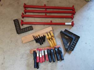 lot 29 image: Assorted Clamps