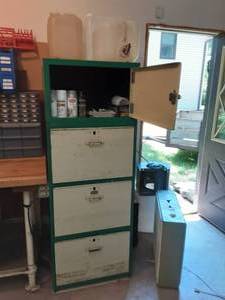lot 33 image: Vintage 4-Drawer Metal Cabinet With Contents Hardware & Painting Supplies
