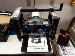 lot 40 image: Delta 12 12 Portable Planer
