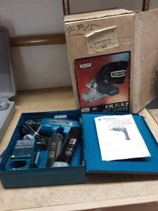 lot 50 image: Makita Cordless Drill & Craftsman Belt Sander