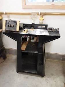 lot 62 image: Craftsman Router With Router Stand & Accessories