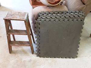 lot 70 image: 2 Ft. Step Ladder & 12-Rubber Mats