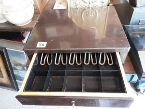 lot 80 image: Vintage Cash Drawer