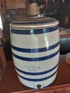 lot 88 image: Crown Crock Dispenser With Lid