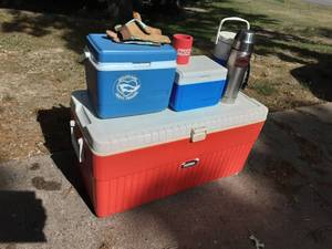 lot 97 image: Coolers & Jugs