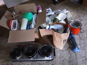 lot 105 image: Large Lot Kitchen & House Hold