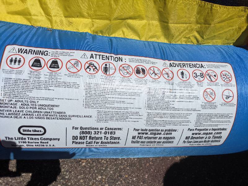 lot 31 image: Little Tikes Bounce House & Blower