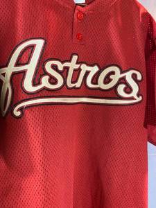 lot 133 image: Astros Jersey by Majestic Athletic Size XL