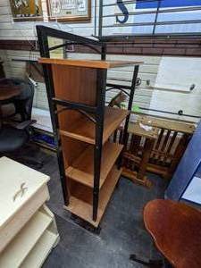 lot 100 image: Metal and Wood 4 Shelf Stand & Small Folding Top Occasional Table