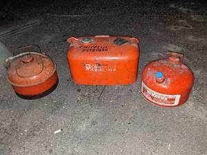 lot 44 image: 3 Metal Gas Cans