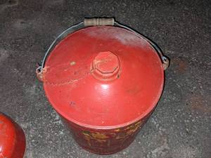 lot 47 image: Antique 10 Gal Gas Can