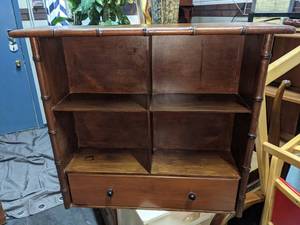 lot 124 image: Wall Mount Display Cabinet with Storage