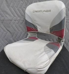 CRESTLINER  FISH ON BOAT SEAT
