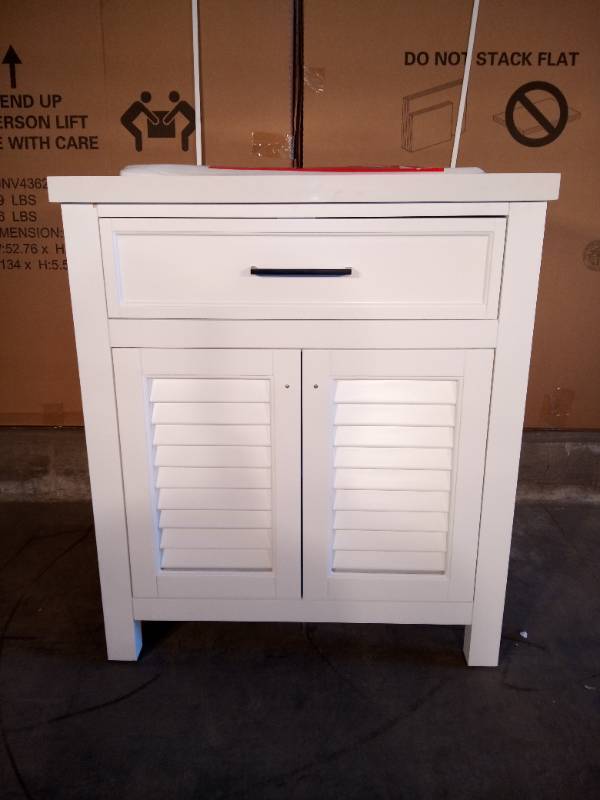 Marksfield 30 in. W x 22 in. D Bath Vanity in White with Cultured Stone Vanity Top in White with White Basin