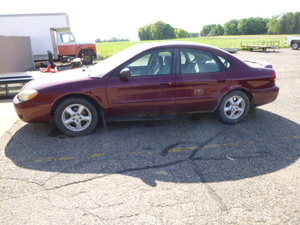2004 Ford Taurus