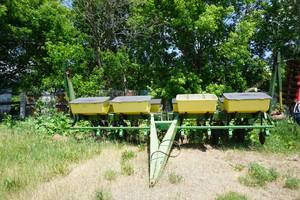 John Deere Model 7000 8 Row Planter