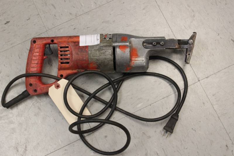 lot 70 image: Reciprocating Saw Milwaukee