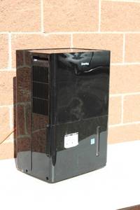 lot 10 image: Dehumidifier Danby 70 Pint  24 Hrs