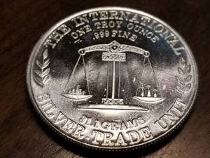 1 TROY OZ. .999 FINE SILVER VINTAGE LET FREEDOM RING TRADE UNIT