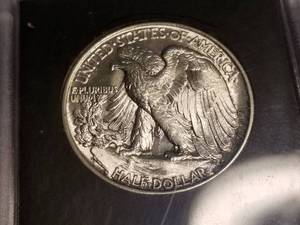 1944 WALKING LIBERTY HALF DOLLAR UNC