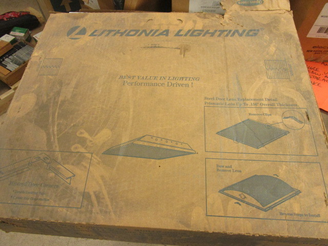 lot 108 image: LITHONIA LIGHTING PREMIUM GRID TROFFER FIXTURE, 2 x 2 - NEW