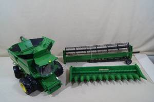 Large John Deere Plastic Combine Toy - 22 Wide